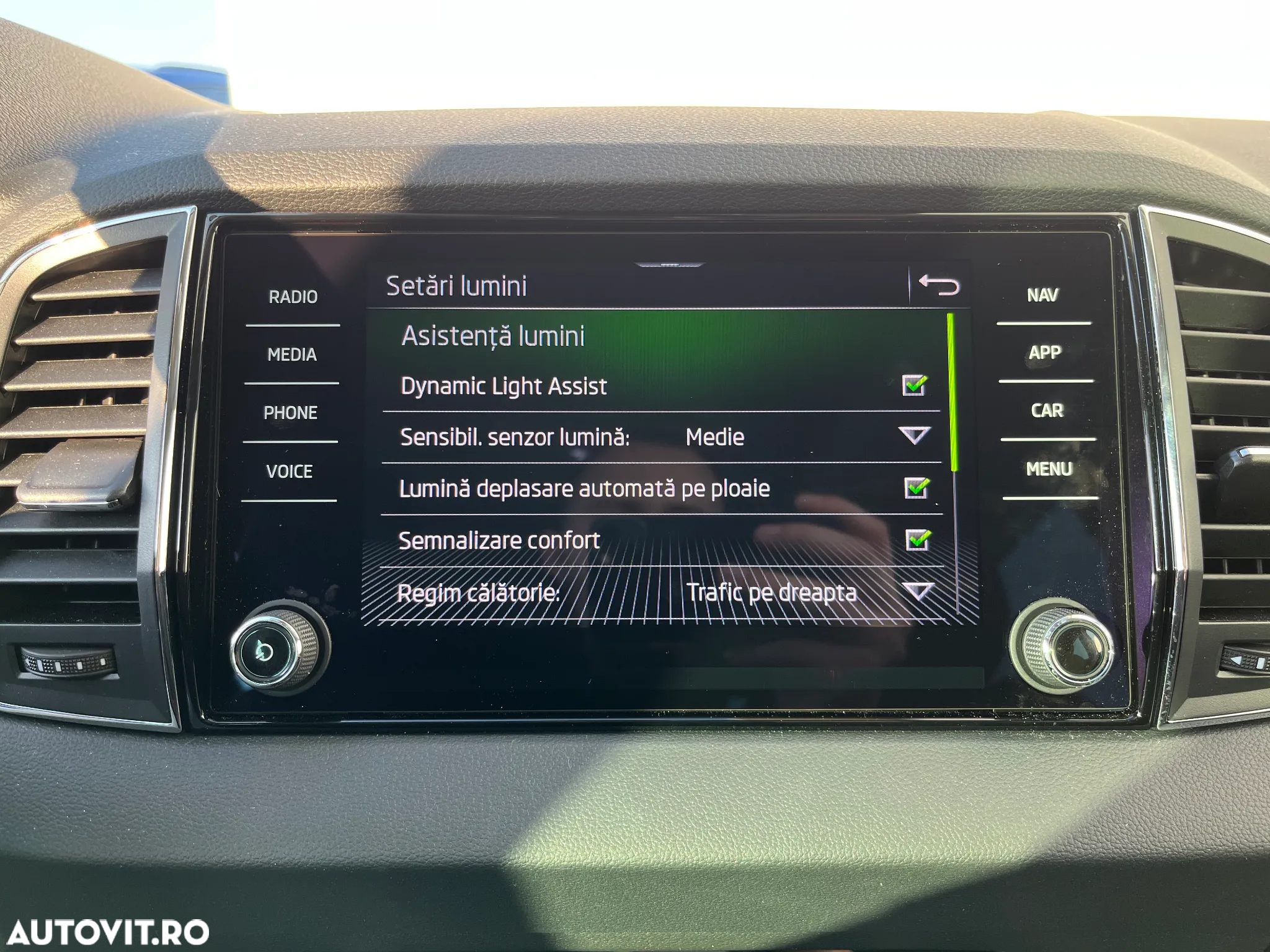 Skoda Karoq 1.5 TSI DSG Selection - 18