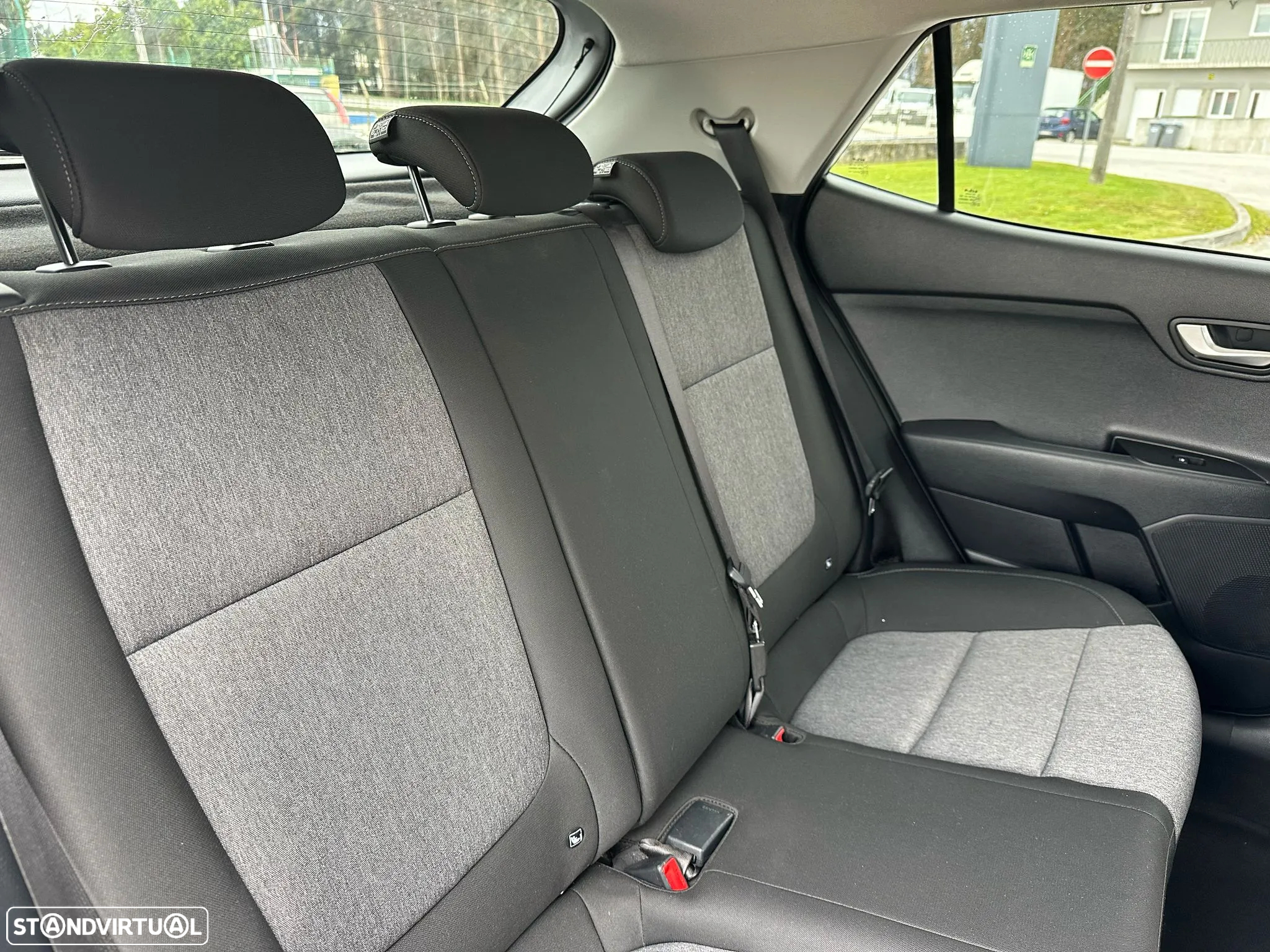 Kia Stonic 1.2 Dynamic - 11