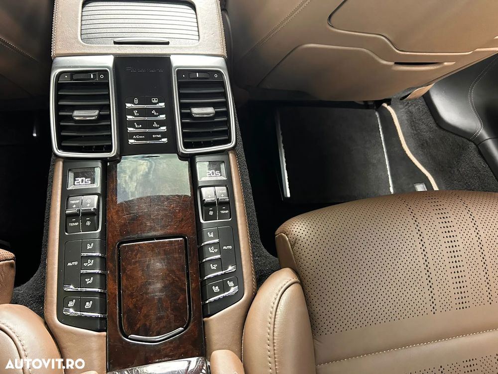 Porsche Panamera Turbo S Executive PDK - 18