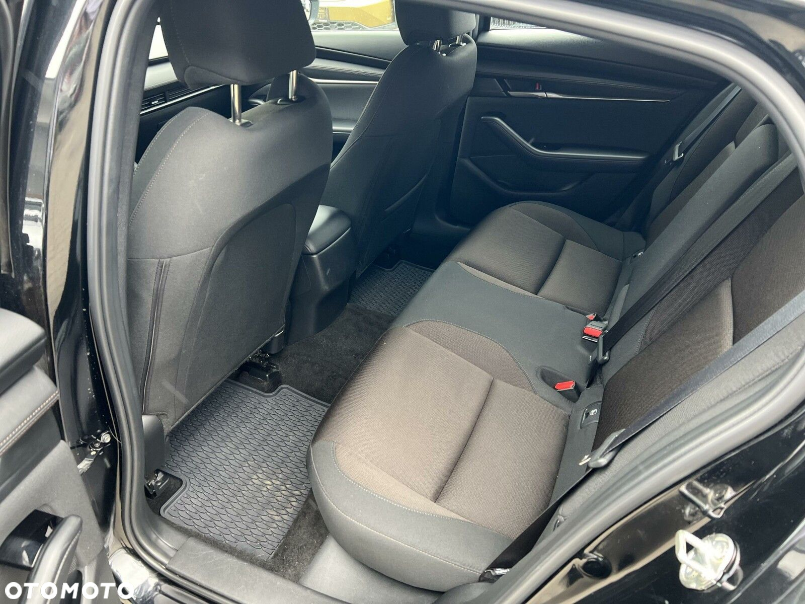 Mazda 3 - 10
