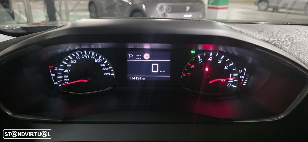 Peugeot 2008 - 13