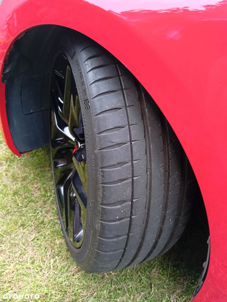 Hyundai Genesis Coupe 2.0 T - 13