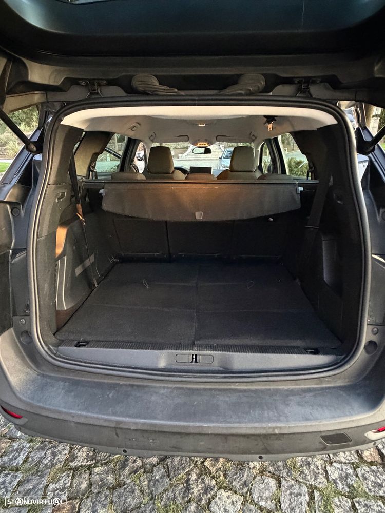 Peugeot 5008 - 19