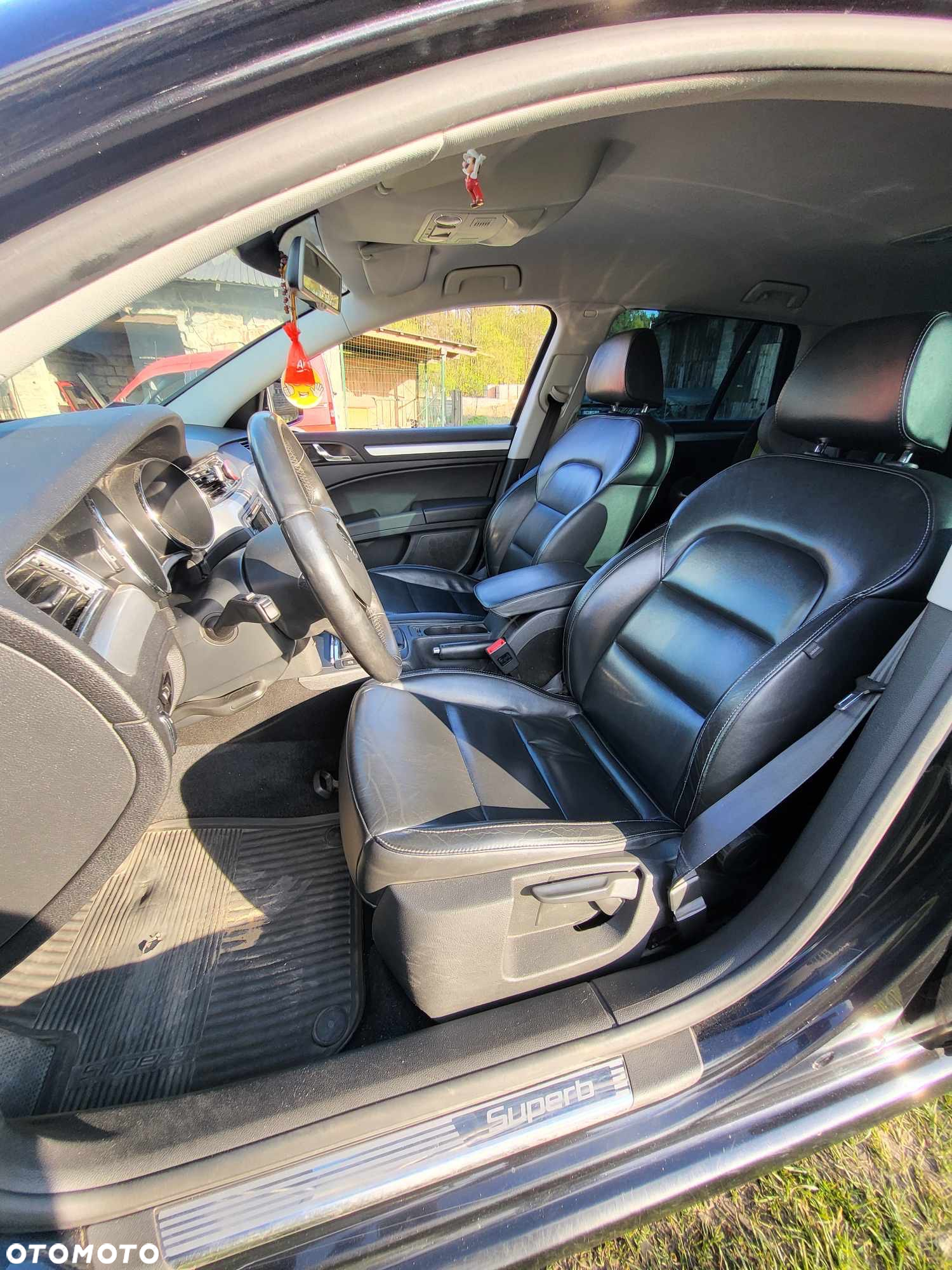 Skoda Superb 2.0 TDI Ambition - 27
