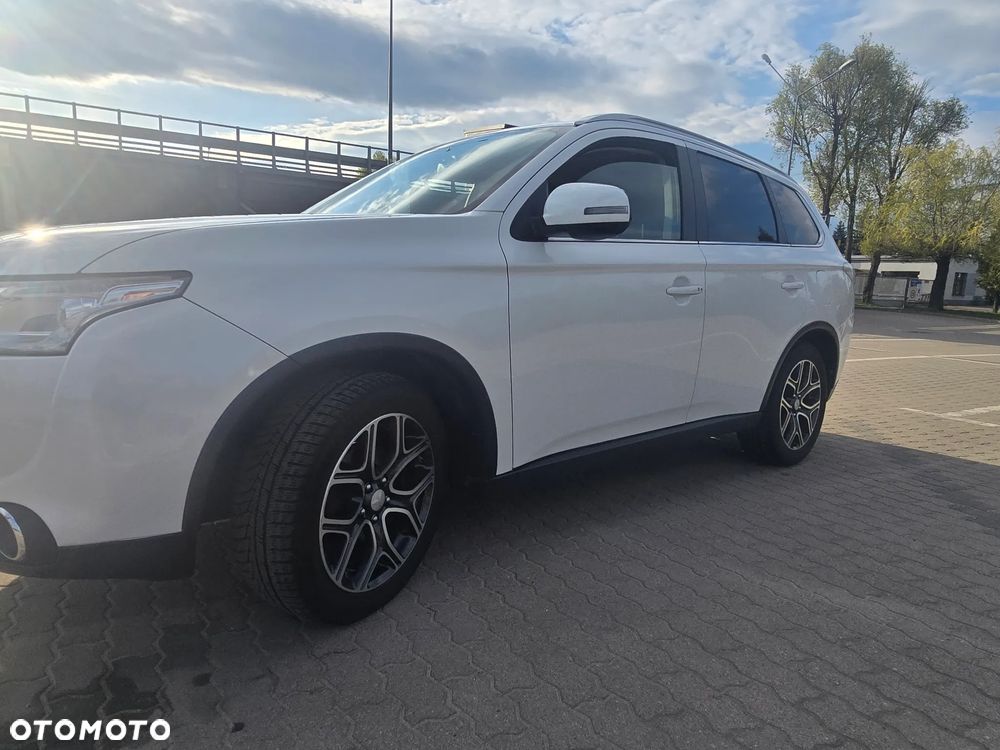 Mitsubishi Outlander 2.0 Instyle Navi 4WD CVT - 1