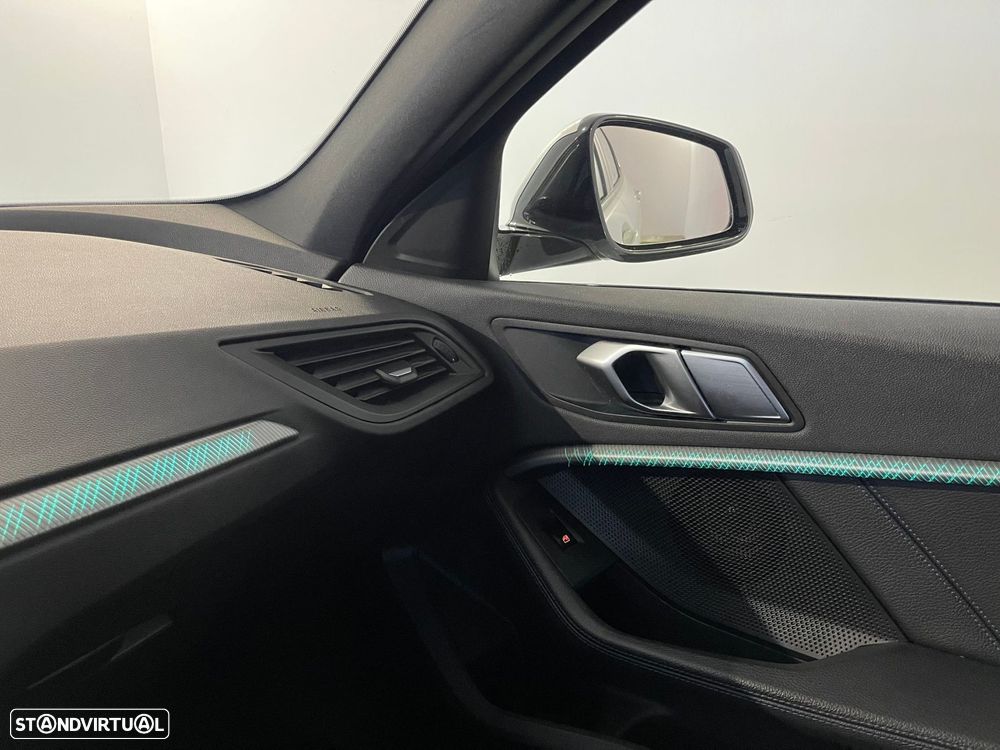 BMW 116 d Pack Desportivo M - 28