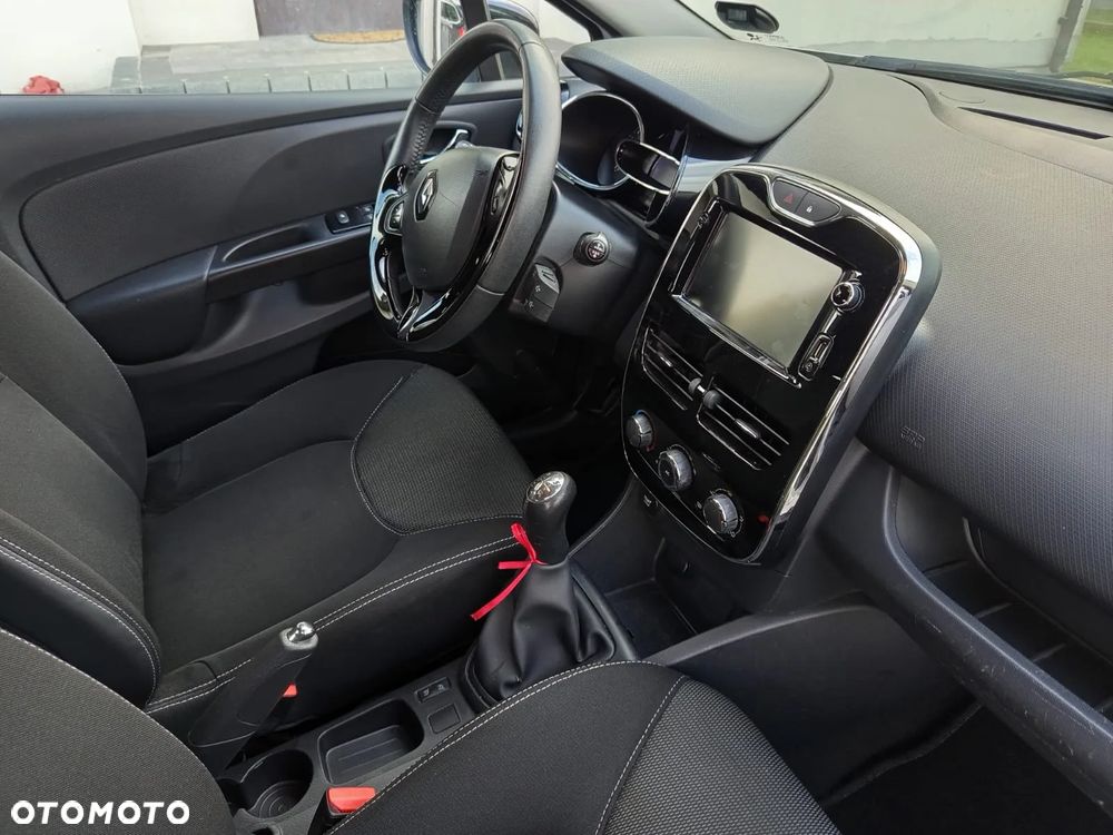 Renault Clio - 8
