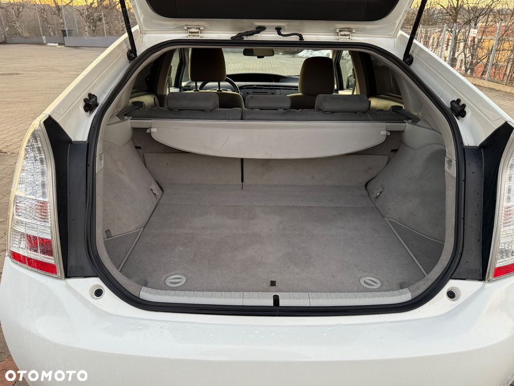 Toyota Prius 1.5 VVT-i Sol - 25