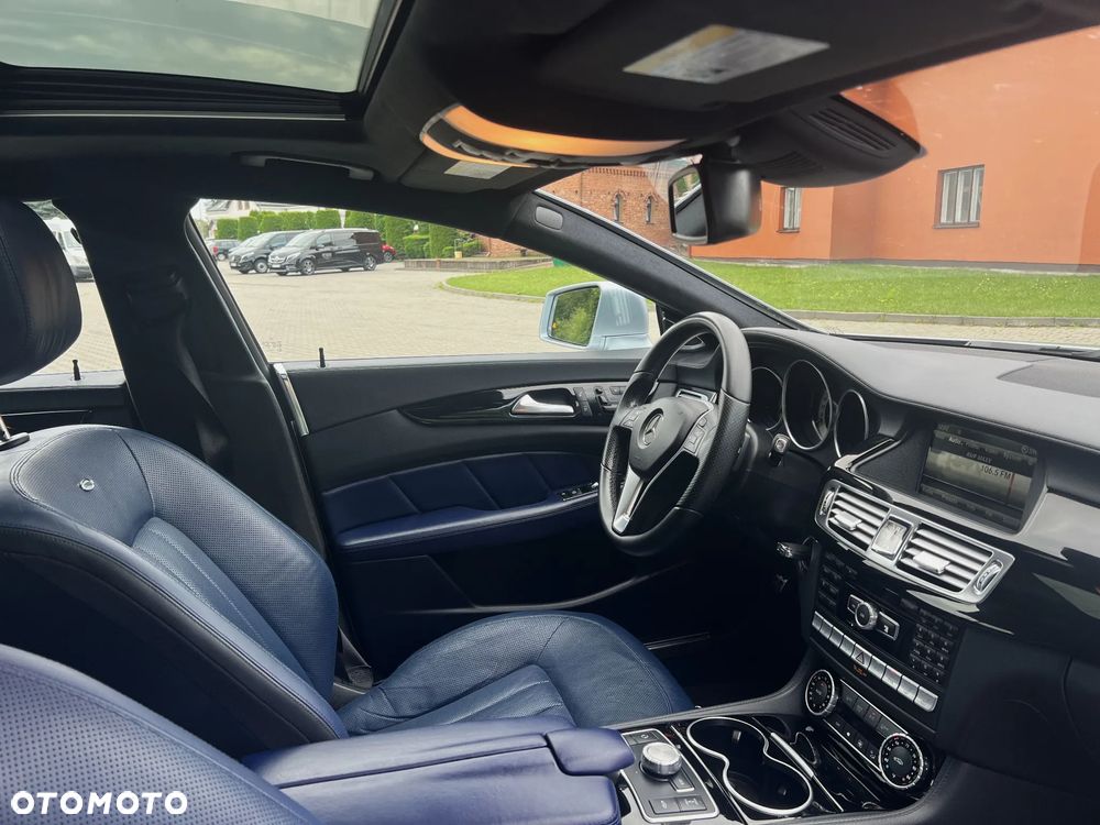 Mercedes-Benz CLS - 11