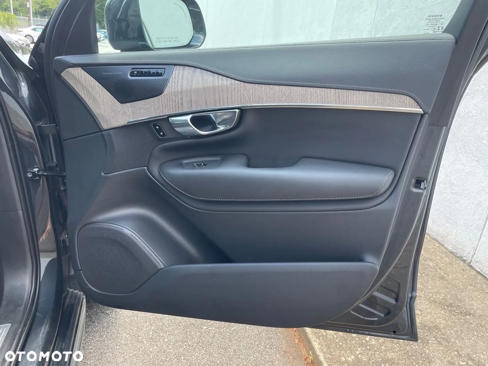 Volvo XC 90 - 29