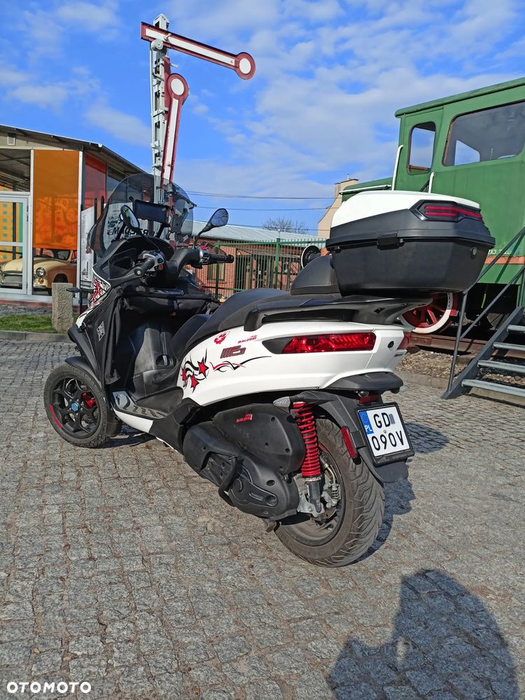 Piaggio MP-3 - 5