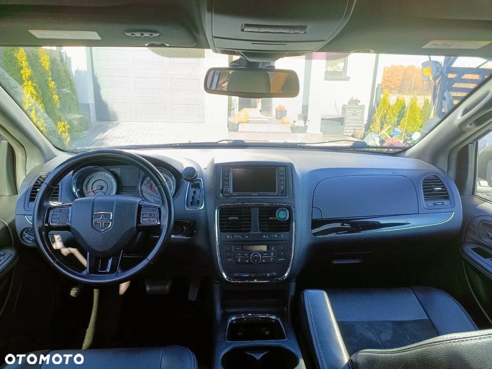 Dodge Grand Caravan 3.6 R/T - 15