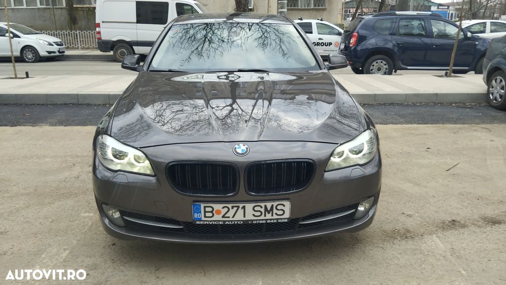 BMW Seria 5 525d xDrive - 4
