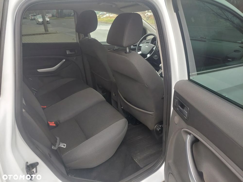 Ford Kuga 2.0 TDCi 4x4 Trend - 12