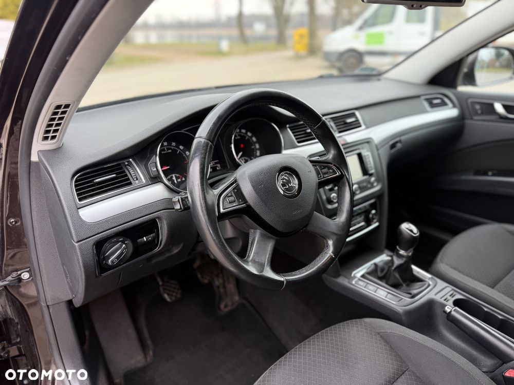 Skoda Superb 2.0 TDI Ambition - 16