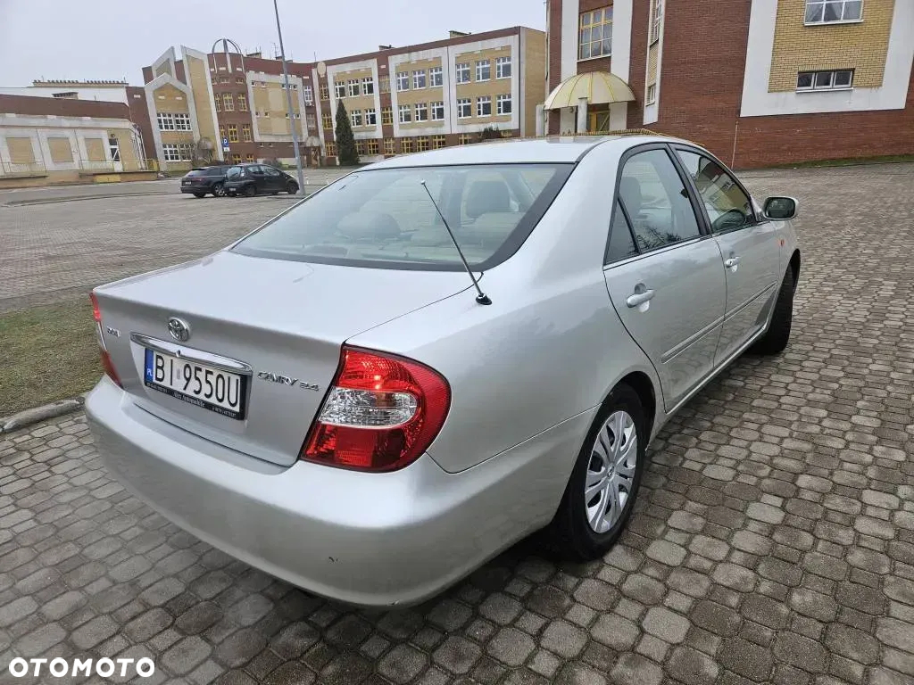 Toyota Camry 2.4 VVT-i - 3