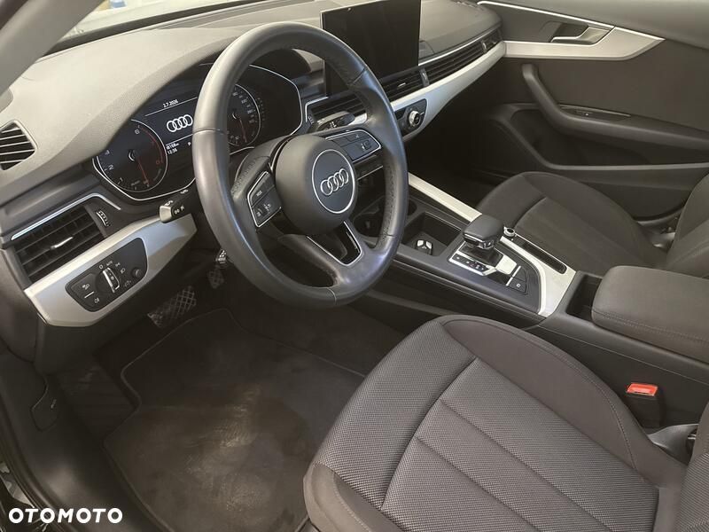 Audi A4 Avant - 11