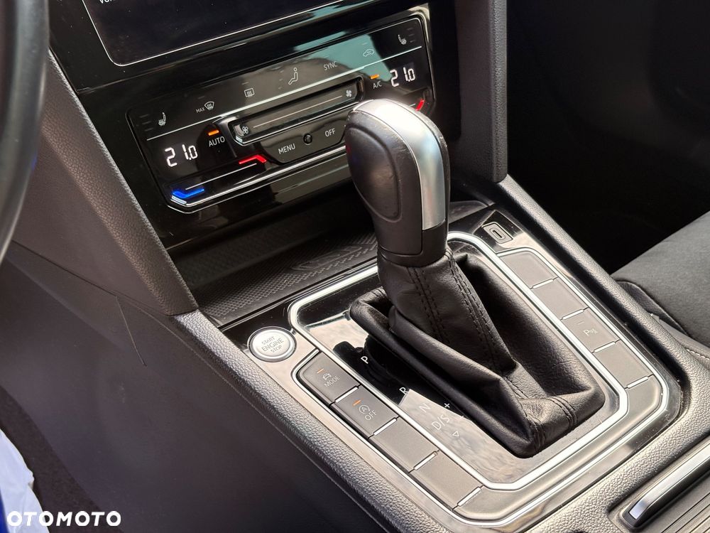 Volkswagen Passat 2.0 TDI EVO Elegance DSG - 18