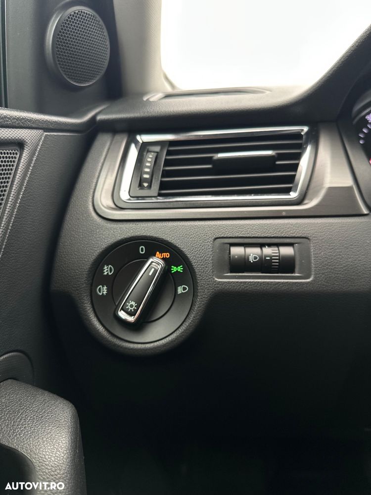 Skoda RAPID 1.2 TSI Style DSG - 11