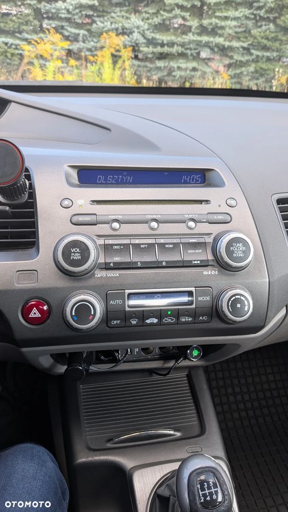 Honda Civic 1.8 Comfort - 22