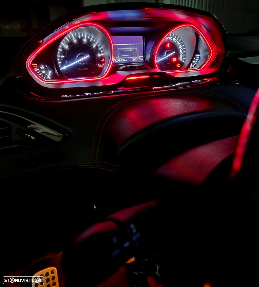 Peugeot 208 GTI 200 THP - 11