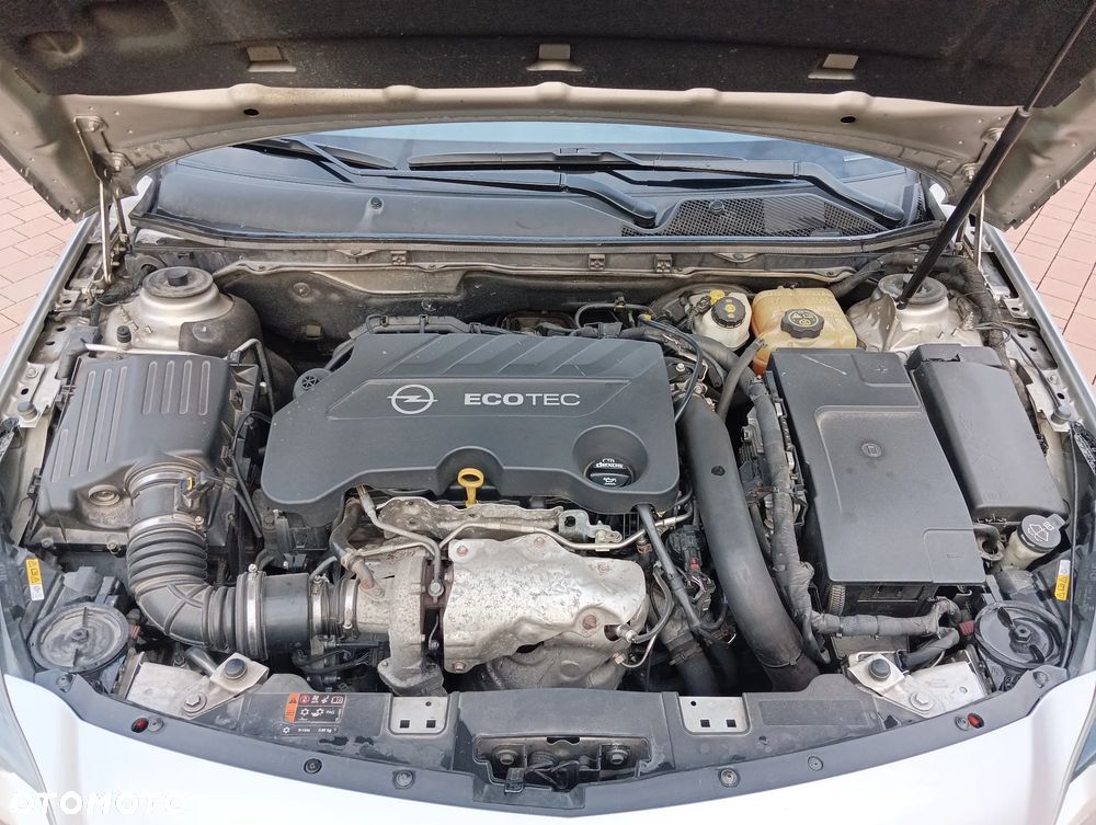 Opel Insignia 2.0 CDTI - 24