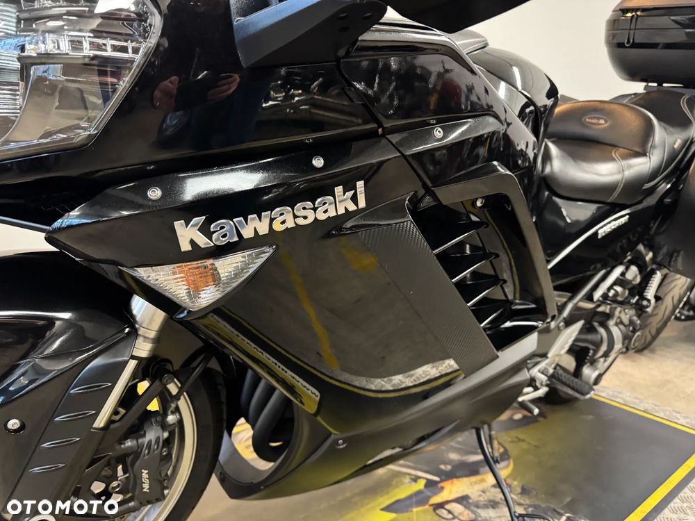 Kawasaki GTR - 19