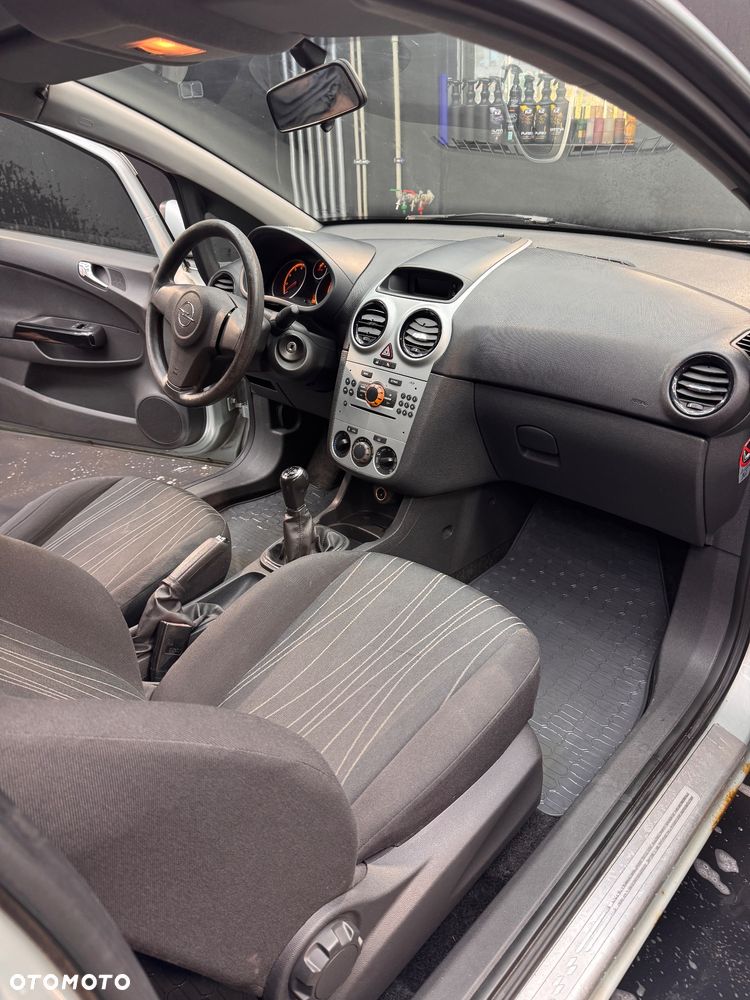 Opel Corsa 1.2 16V Enjoy - 15