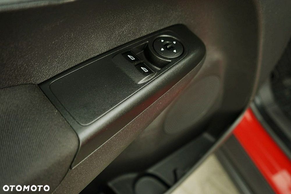 Ford Transit Courier - 10