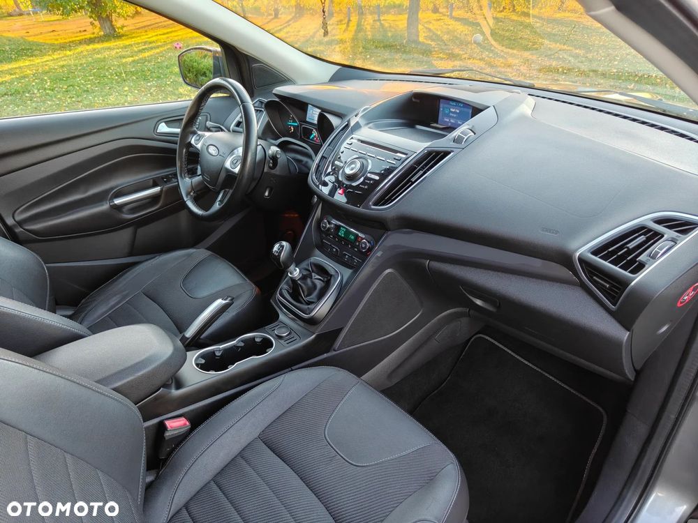 Ford Kuga 2.0 TDCi 4WD Titanium Plus - 15