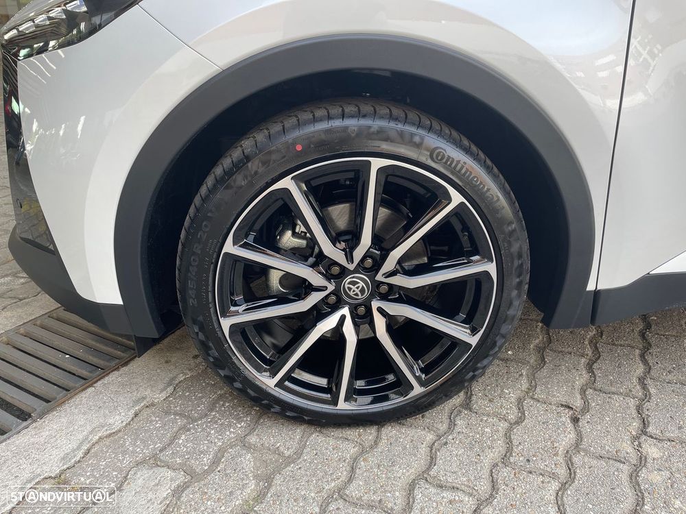 Toyota C-HR - 16