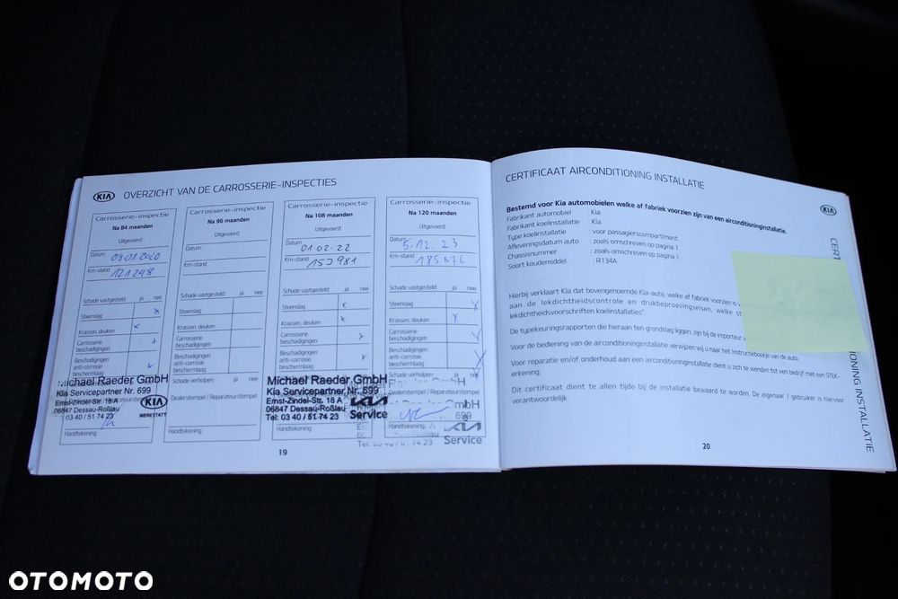 Kia Carens 1.7 CRDi 115 Dream Team Edition - 40