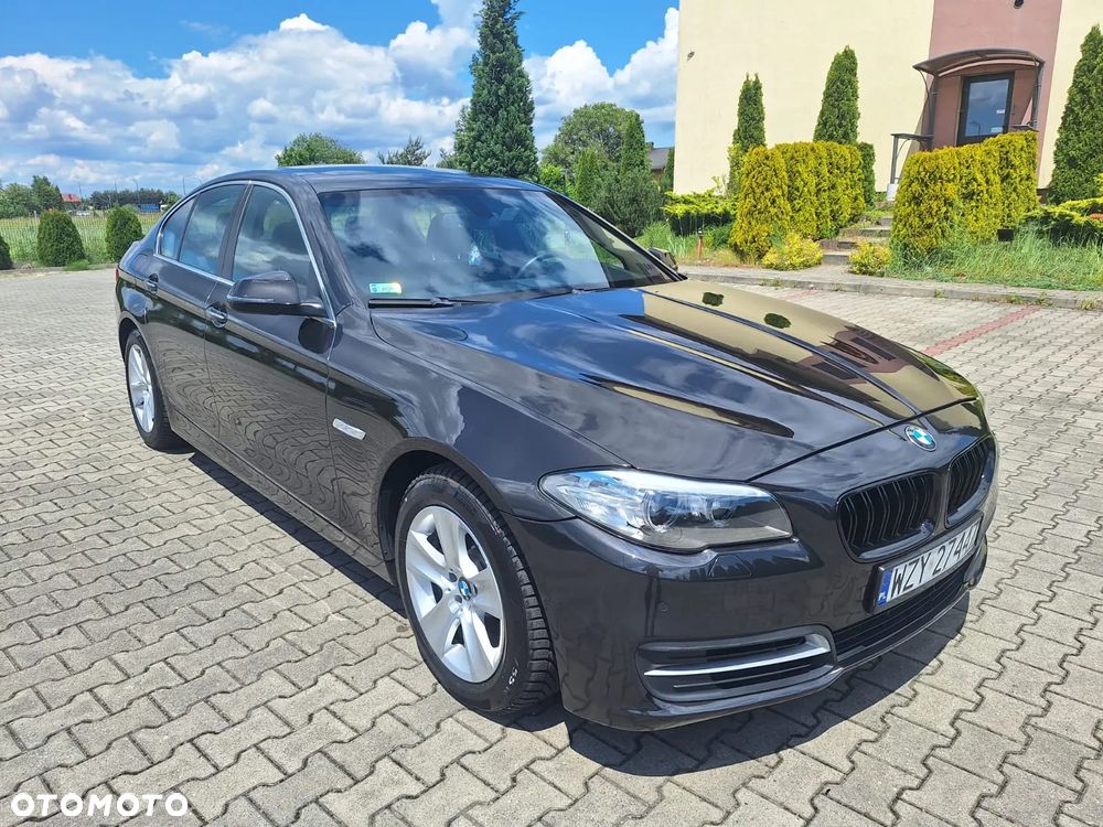 BMW Seria 5 528i xDrive Sport-Aut Luxury Line - 2
