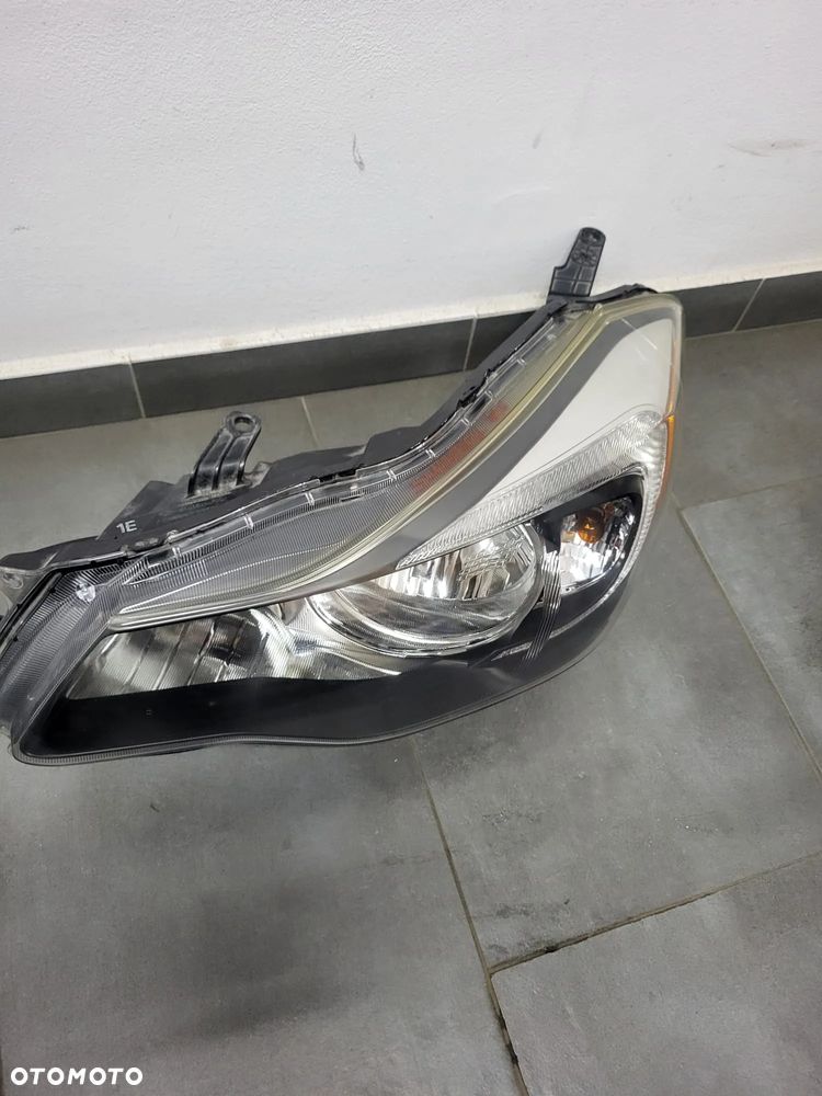 Subaru XV lampa przod lewa prawa - 4