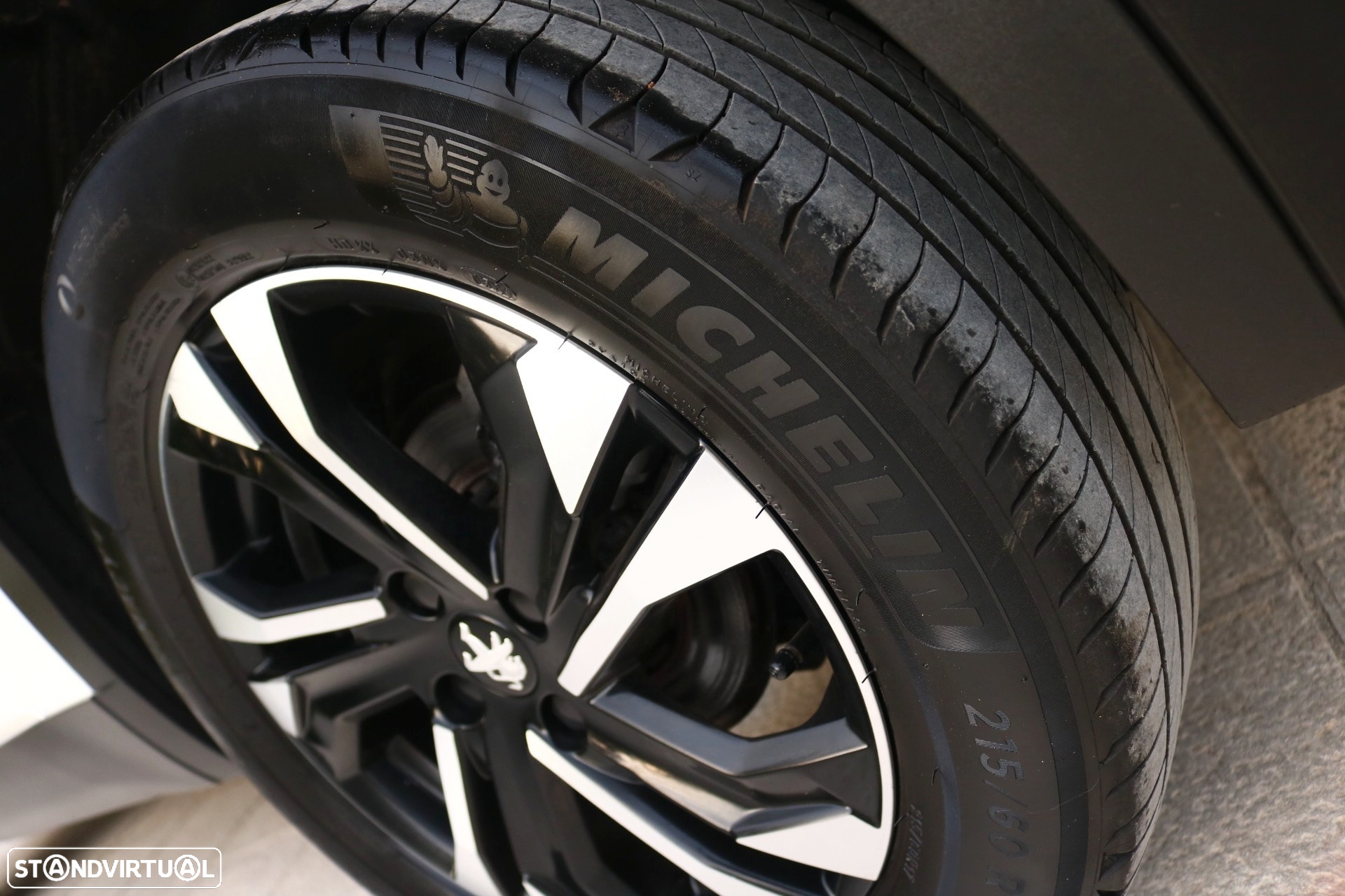 Peugeot 2008 1.2 PureTech GT Line EAT8 - 29