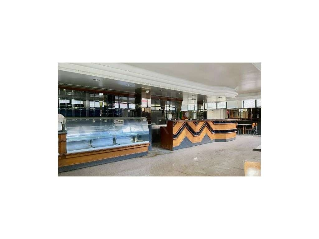 Espaço Comercial para arrendamento, Centro de Valença - Grande imagem: 2/13