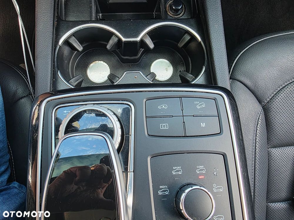 Mercedes-Benz GLS - 17