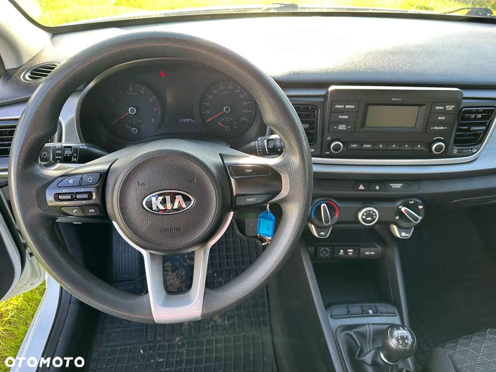 Kia Rio - 7
