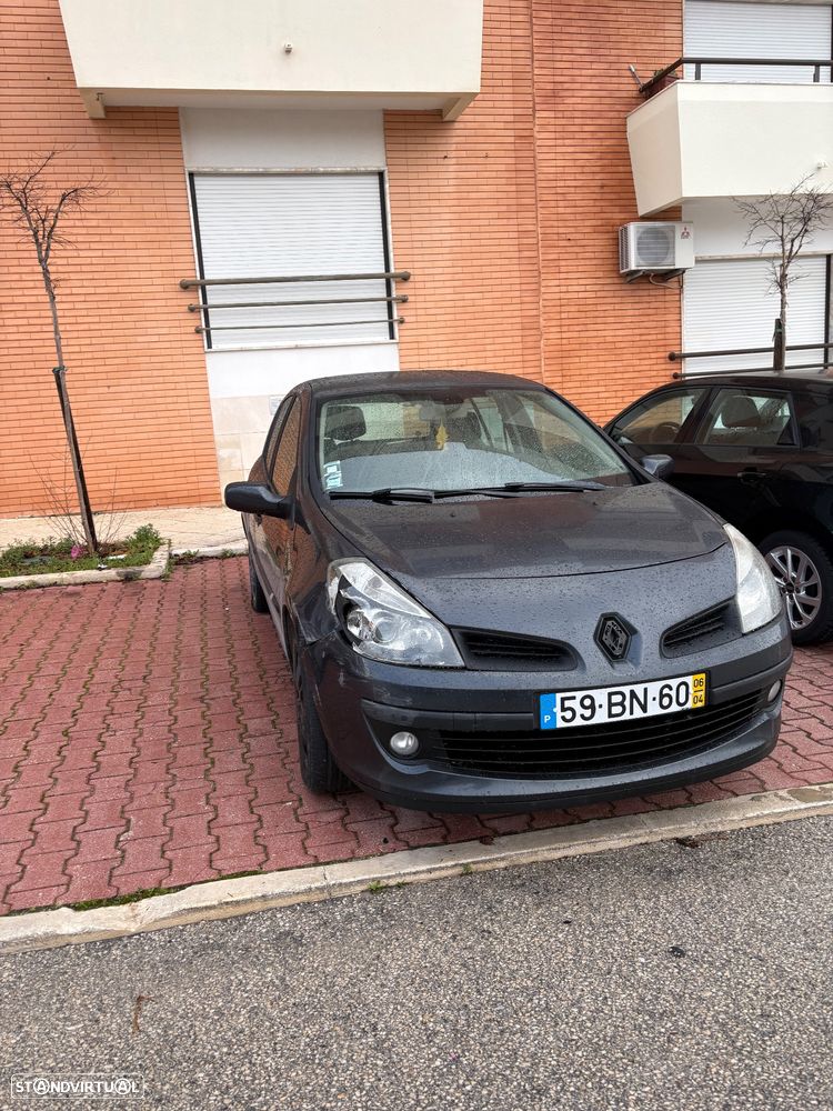 Renault Clio 1.5 dCi Confort - 11