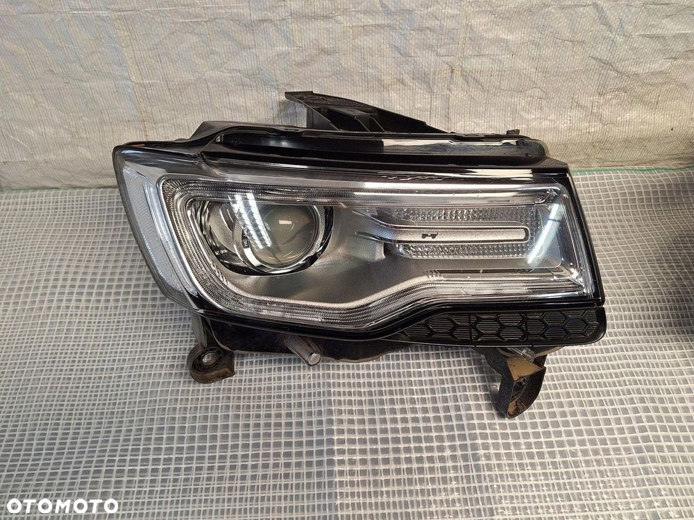 jeep grand cherokee wk2 lift 2014- lampa przod xenon prawy org. demont euro - 3