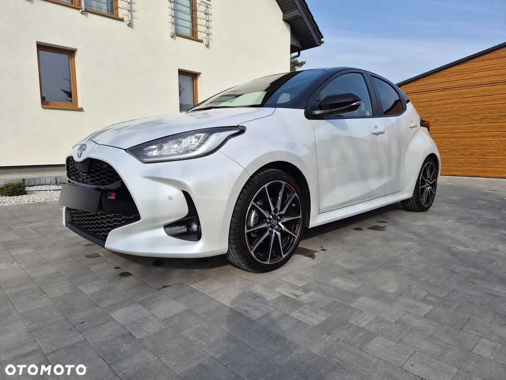 Toyota Yaris Hybrid 1.5 GR Sport - 2