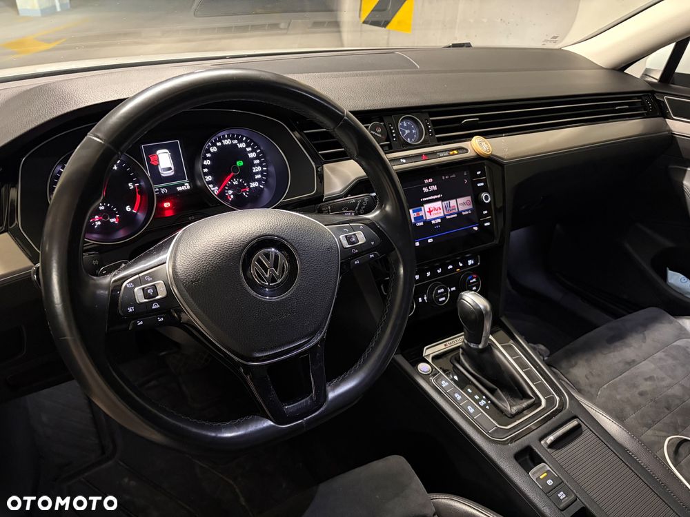 Volkswagen Passat 2.0 TDI BMT 4Mot Highline DSG - 8