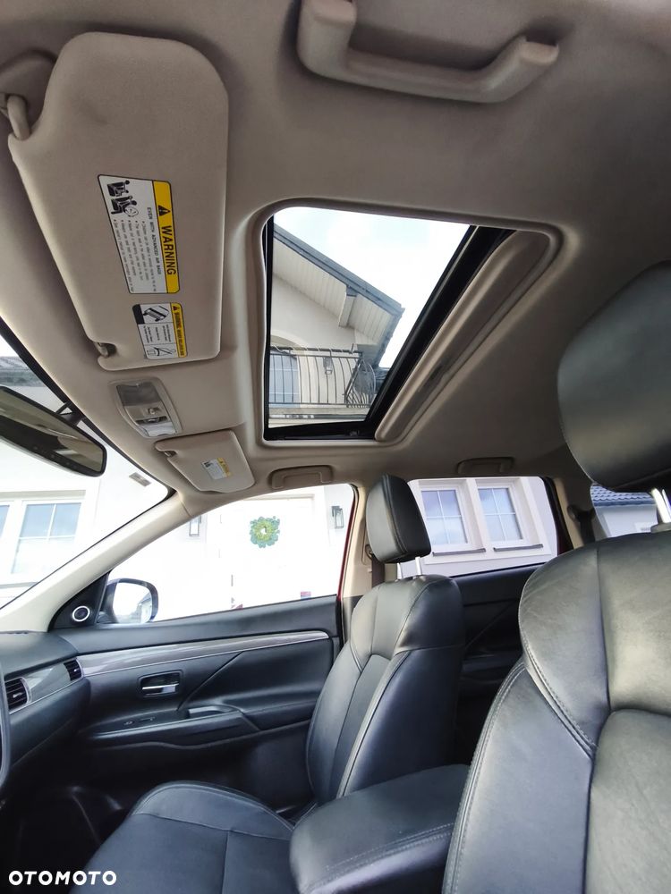 Mitsubishi Outlander - 7