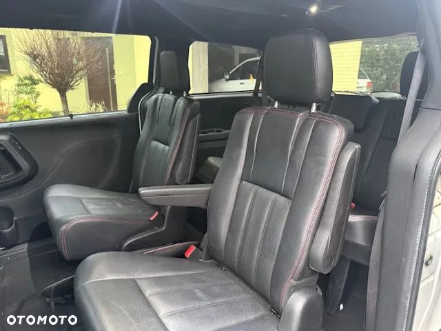 Dodge Grand Caravan 3.6 R/T - 23