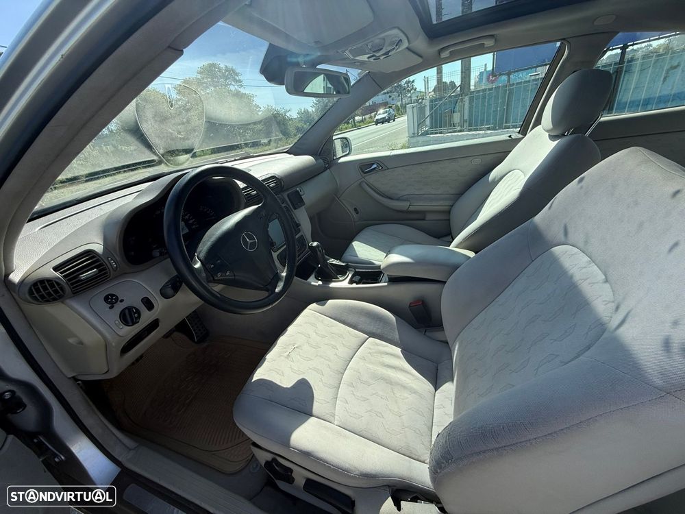 Mercedes-Benz C 200 - 12