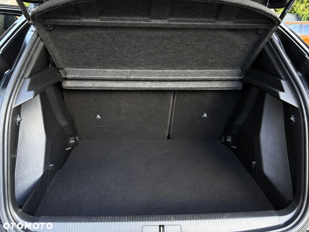 Peugeot 2008 1.5 BlueHDi GT Line S&S EAT8 - 36
