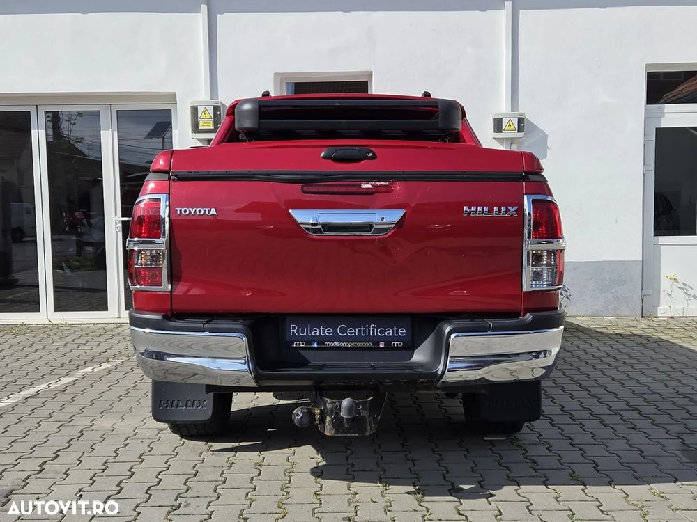 Toyota Hilux 4x4 Double Cab A/T Invincible - 6