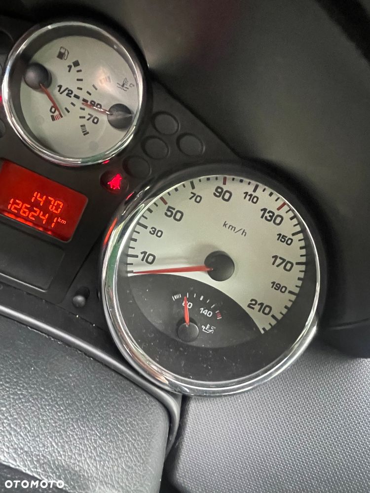 Peugeot 207 - 8
