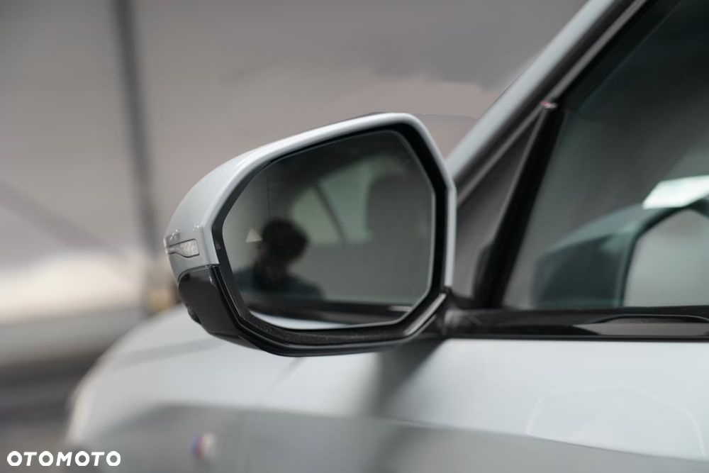 BMW Seria 5 520i mHEV M Sport - 11