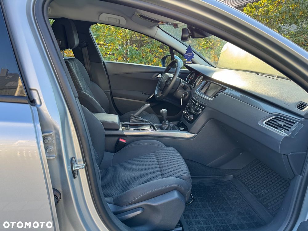 Peugeot 508 1.6 e-THP Active S&S - 26